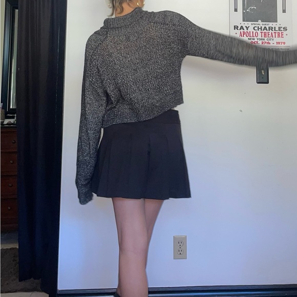 Black pleated school girl skirt. Cherokee brand. Youth XL. - Picture 4 of 4